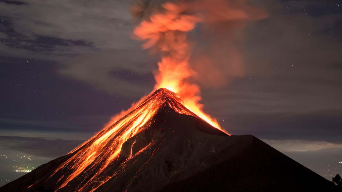 火山噴火に備える方法 (そしておそらく火山噴火から生き残る方法)