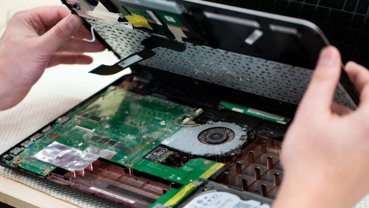 再生品ノートパソコンを購入する際にすべきこととしてはいけないこと