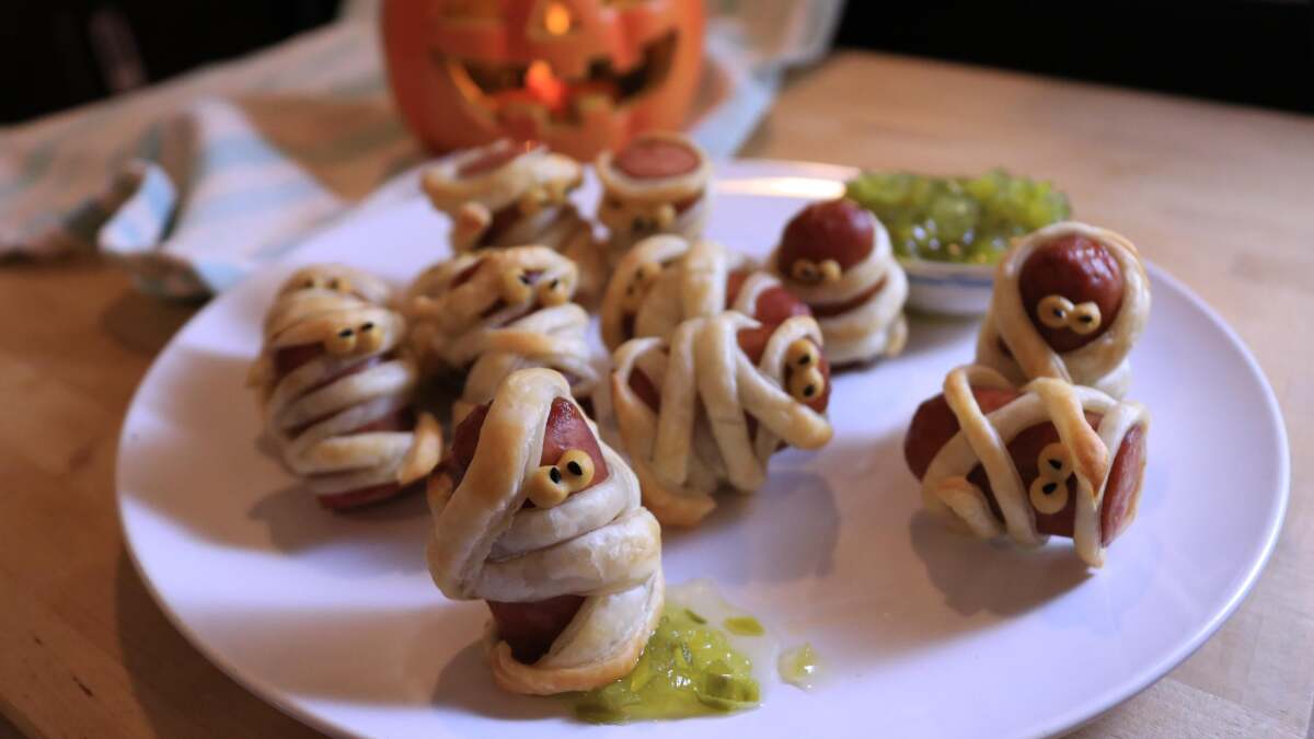 ハロウィン用のブランケットでミイラ豚を作ろう