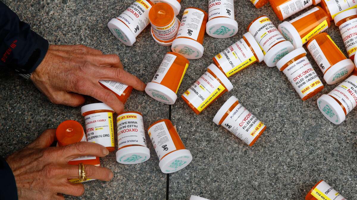薬瓶と未使用の錠剤はどうすればよいですか