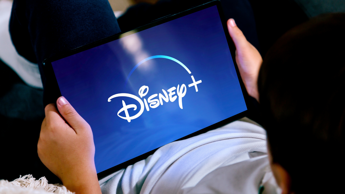 Disney+ はパスワード共有を取り締まっているが、それを行う方法は次のとおりです