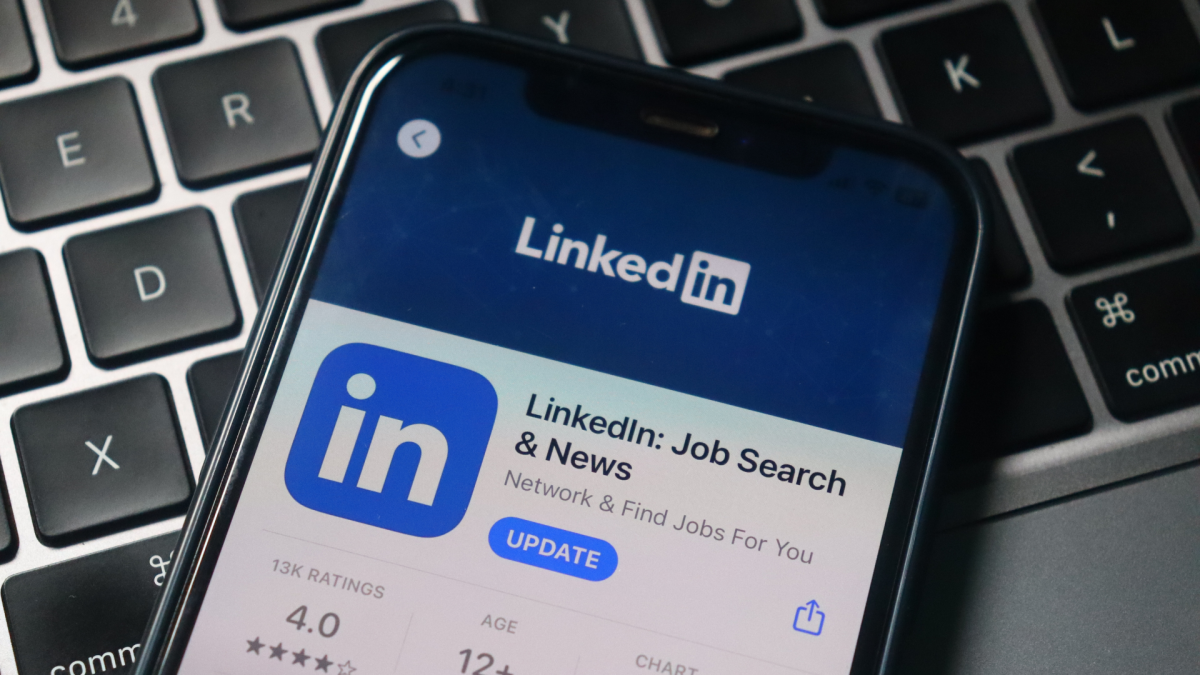 採用担当者によると、LinkedIn の「興味があります」機能をいつ使用するべきか