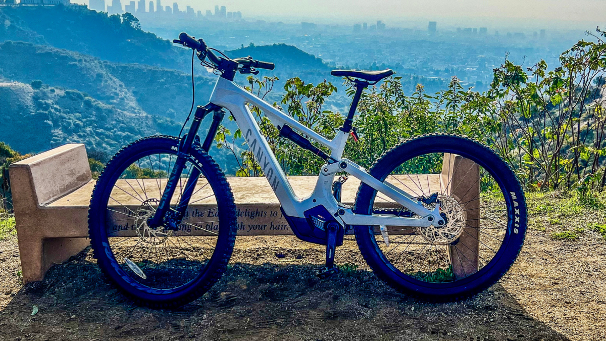 この Canyon Spectral E-Bike は週末を楽しむ人に最適です