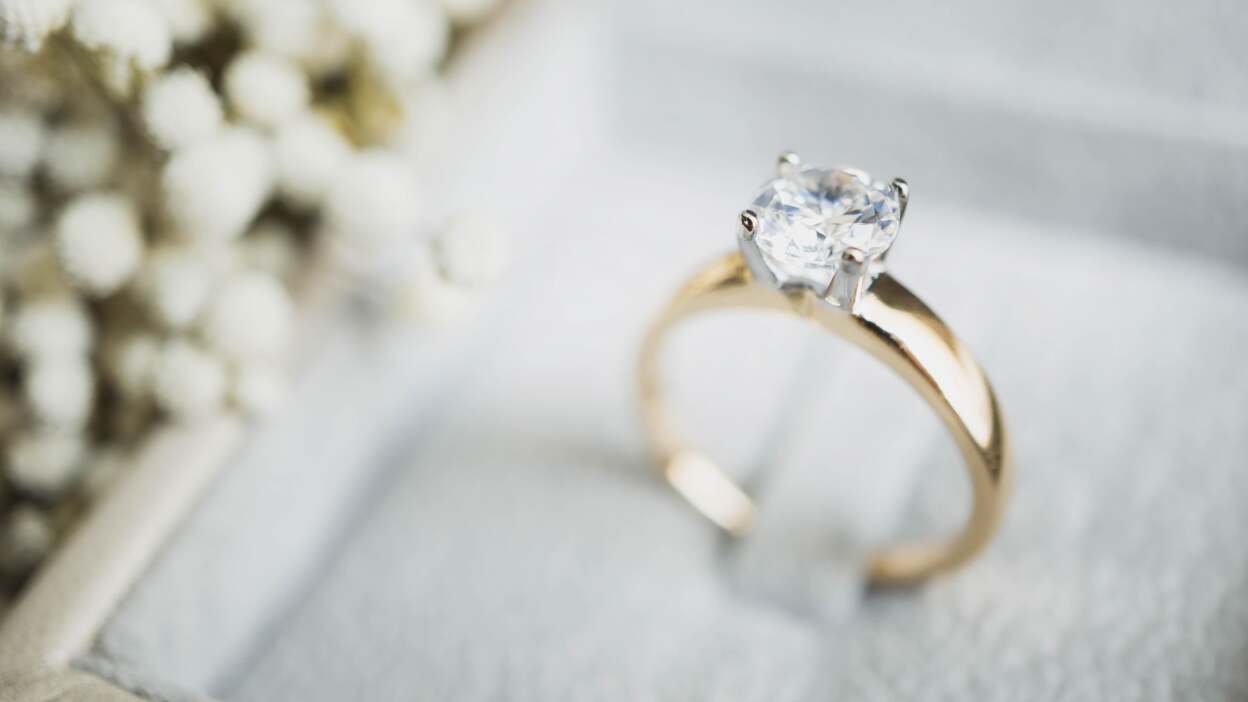 Diamond engagement rings