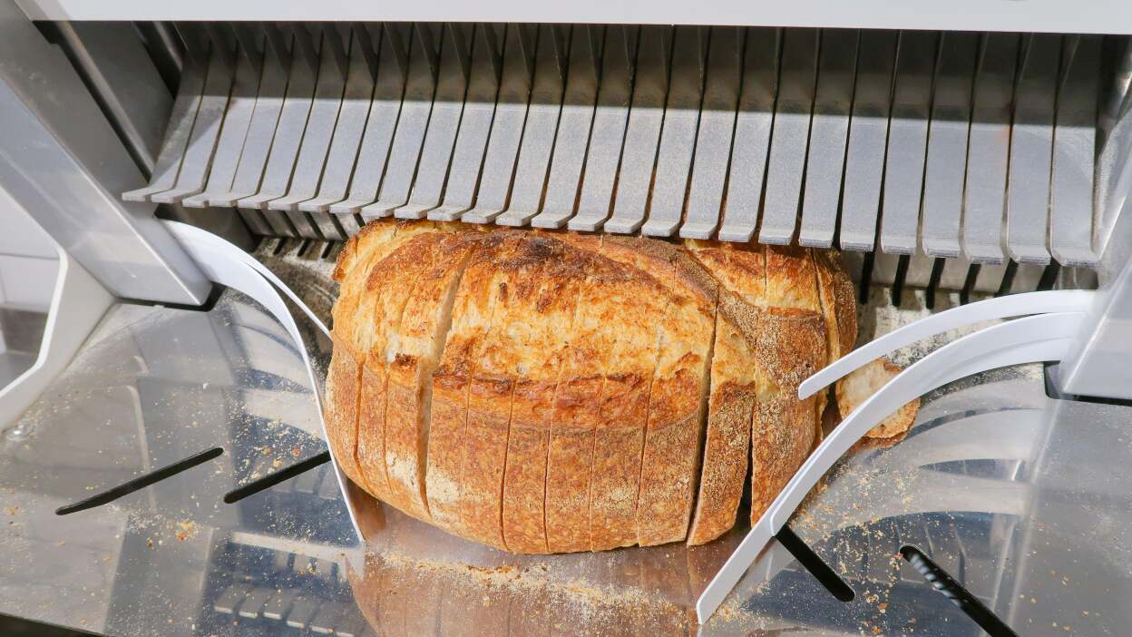 Slice your breads the way you like ‘em